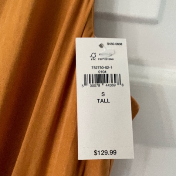 NWT. Size 4 TALL. Banana Republic Satin Dress. - Picture 3 of 4